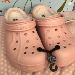 Crocs—ralen lines clogs
